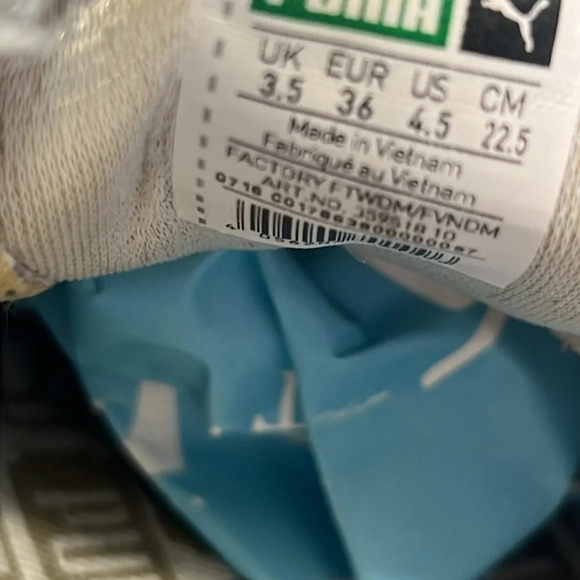 Puma Match Sample Sneakers. Size 4.5  Y - Picture 6 of 9